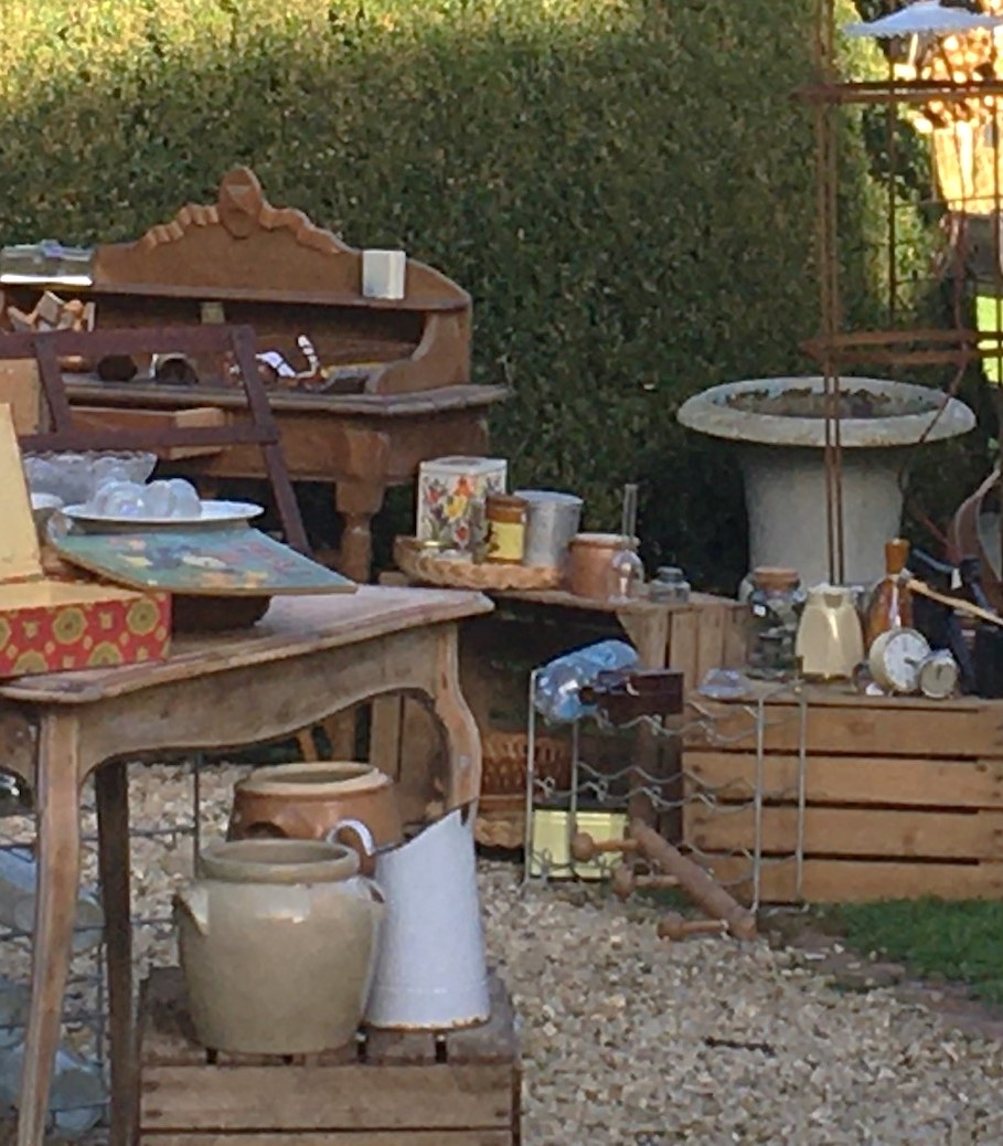 Week-end Brocante et Exposition aux Glycines&nbsp;…